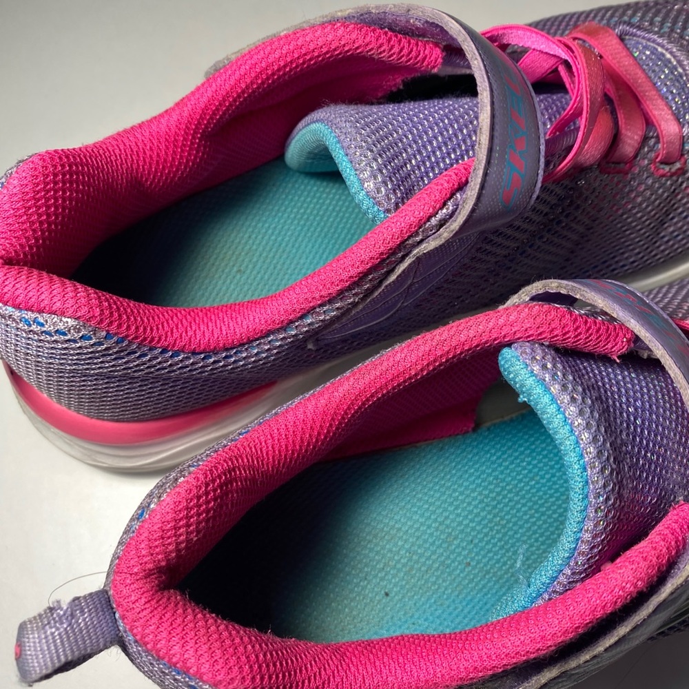 Sketchers sneakers trainer like little girls - Picture 5 of 9
